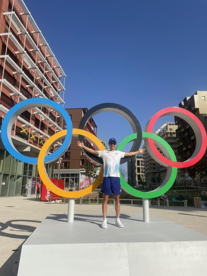 Felix Duchampt, reprezentantul României la JO, a terminat pe ultimul loc cursa de triatlon, în ovațiile publicului. „Ochii îmi lăcrimează”. VIDEO