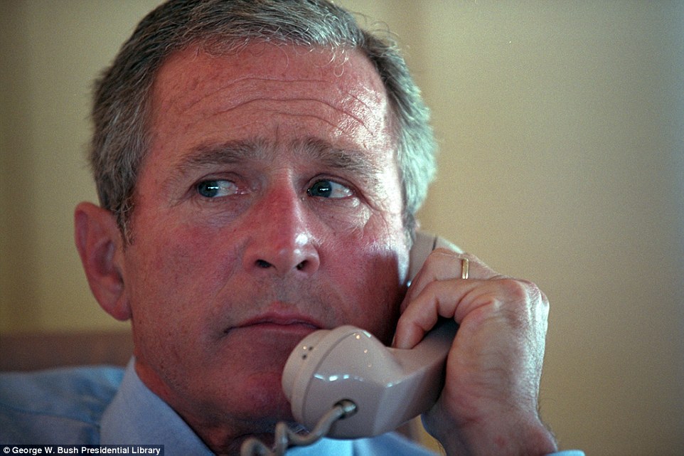 Imagini de colecție cu George W. Bush după atentatele teroriste din 11 septembrie 2001
