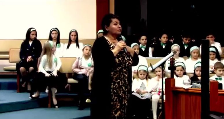 Transformarea radicală a Mihaelei Oancea, care a câștigat ”Steaua fără nume”. Artista sexy a anilor `70 cântă acum în biserică | FOTO&VIDEO