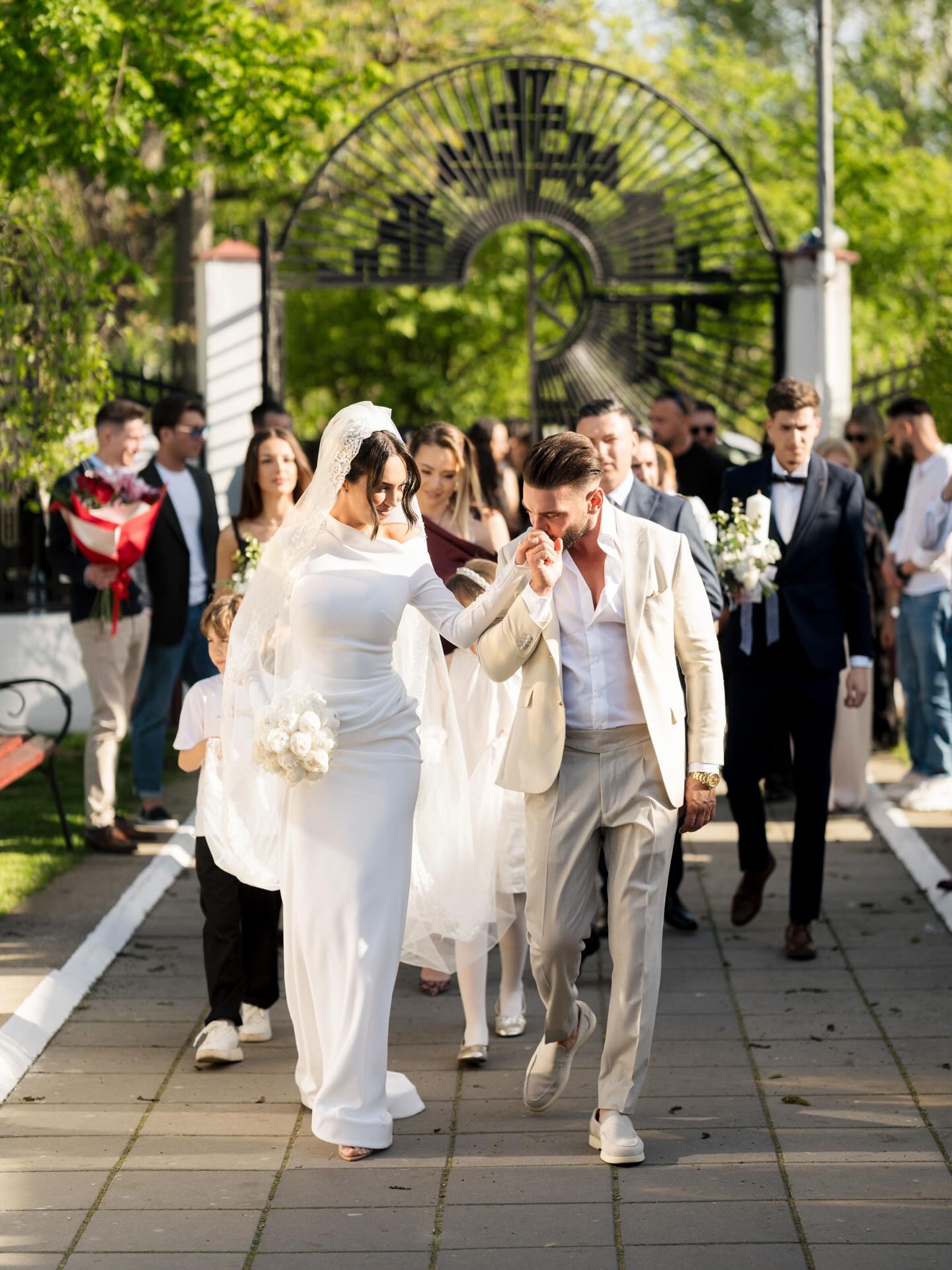 De ce nu s-au căsătorit, de fapt, Dorian Popa și Claudia Iosif. Babs a spus adevărul după nunta artistului: „Vorbești fără să ai habar”
