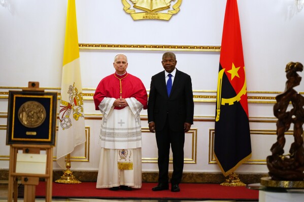 Pope Leo and President of Angola João Lourenço
