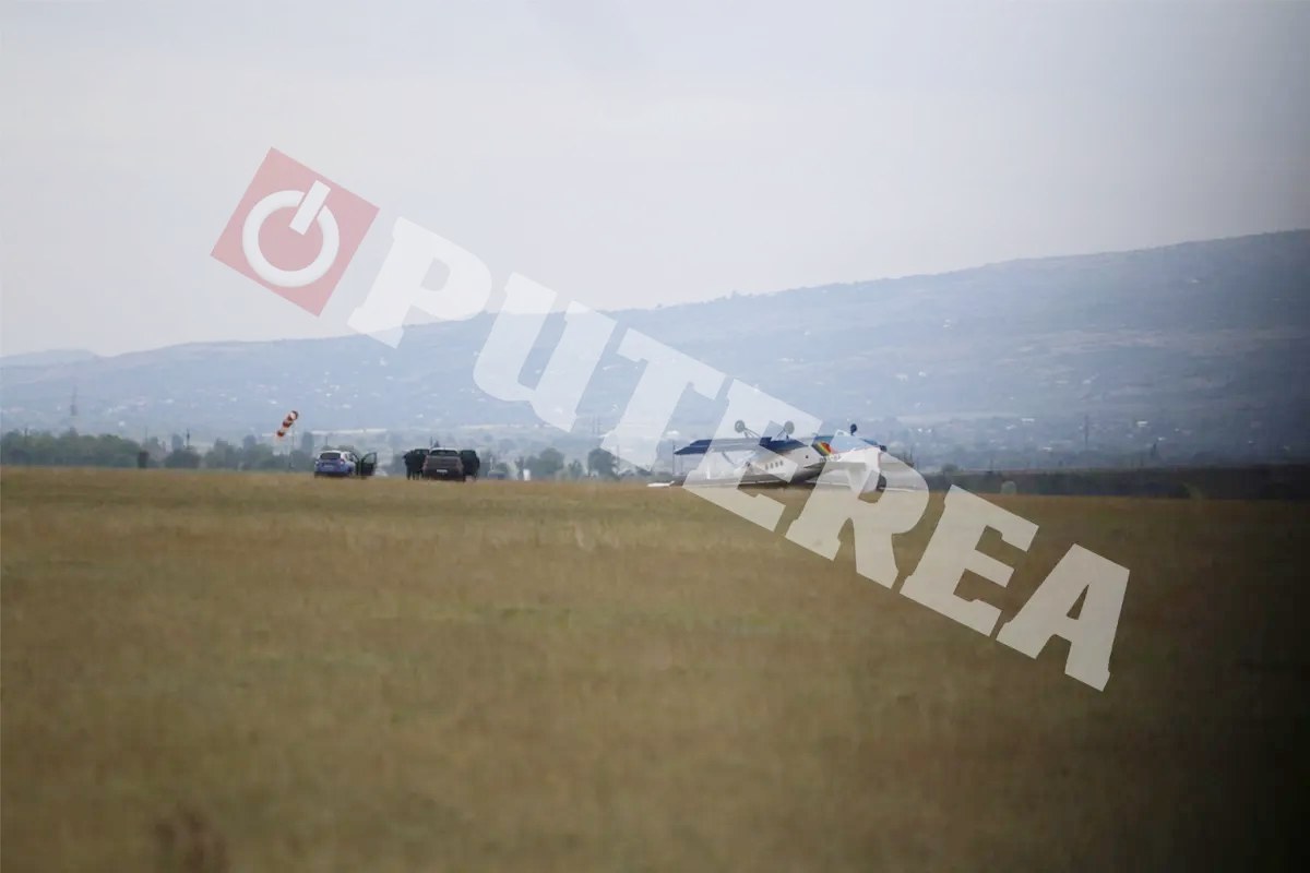 Un avion AN 2 cu doi pasageri s-a răsturnat la aterizare în Buzău. Aeroclubul României: Era fabricat în 1986