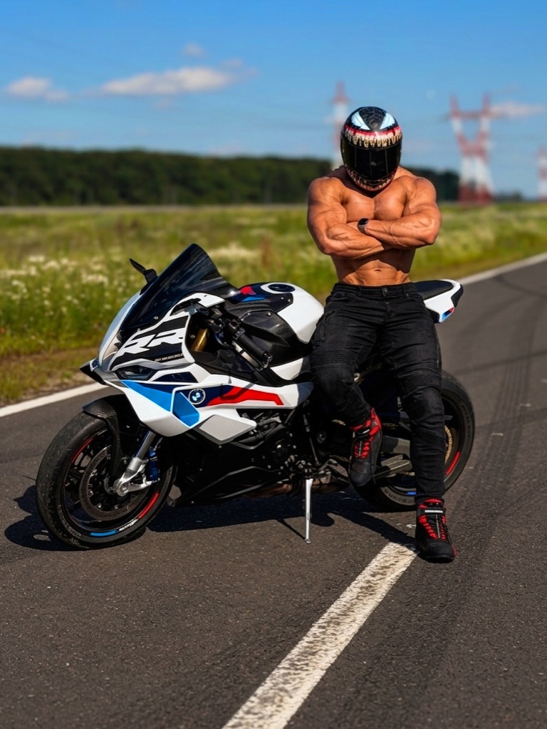 Accidentul de motocicletă al lui Andrei Bordeianu de la „Love Island” a fost filmat. Imagini de pe camera de bord: „Să conducem atenți”