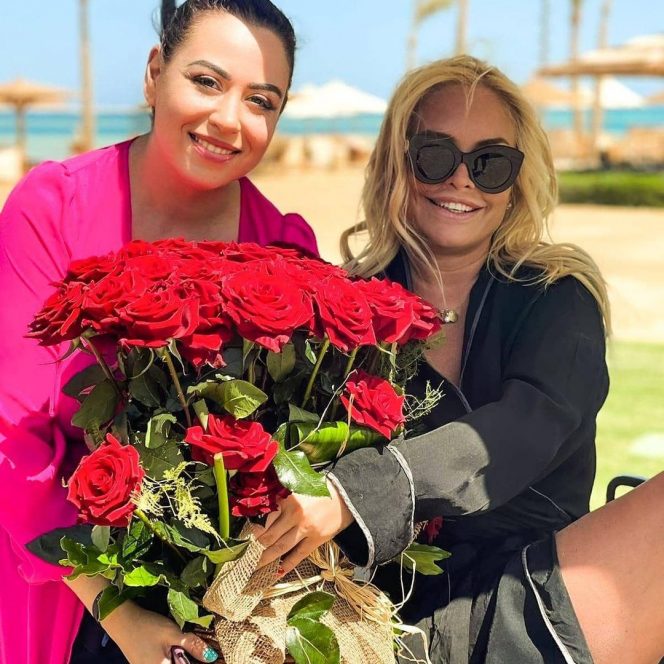 Vica Blochina continuă scandalul cu Oana Roman, care i-a fost prietenă: „Mă amenință cu judecata și tot nu vine nicio hârtie”