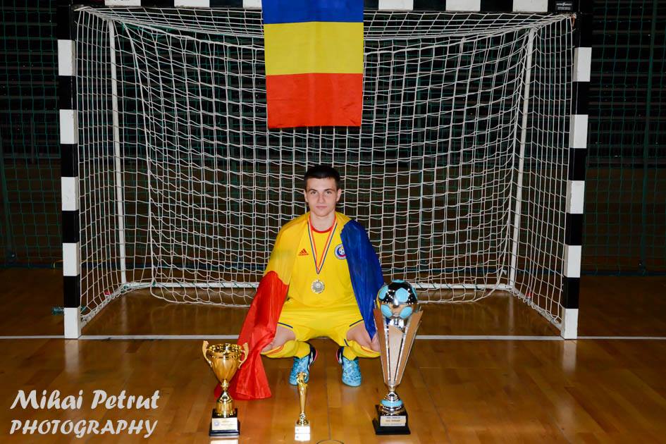 Disperarea medicului ce se ocupă de românii care au cucerit Europeanul de fotbal pentru diabetici: ^”Nimeni nu ne bagă în seamă! Am solicitat și Federația, și Ministerul, dar n-au trimis pe nimeni nici la premiere!”. Mai are nevoie de 27.000 de euro pentru acoperirea cheltuielilor cu organizarea de la Cluj-Napoca