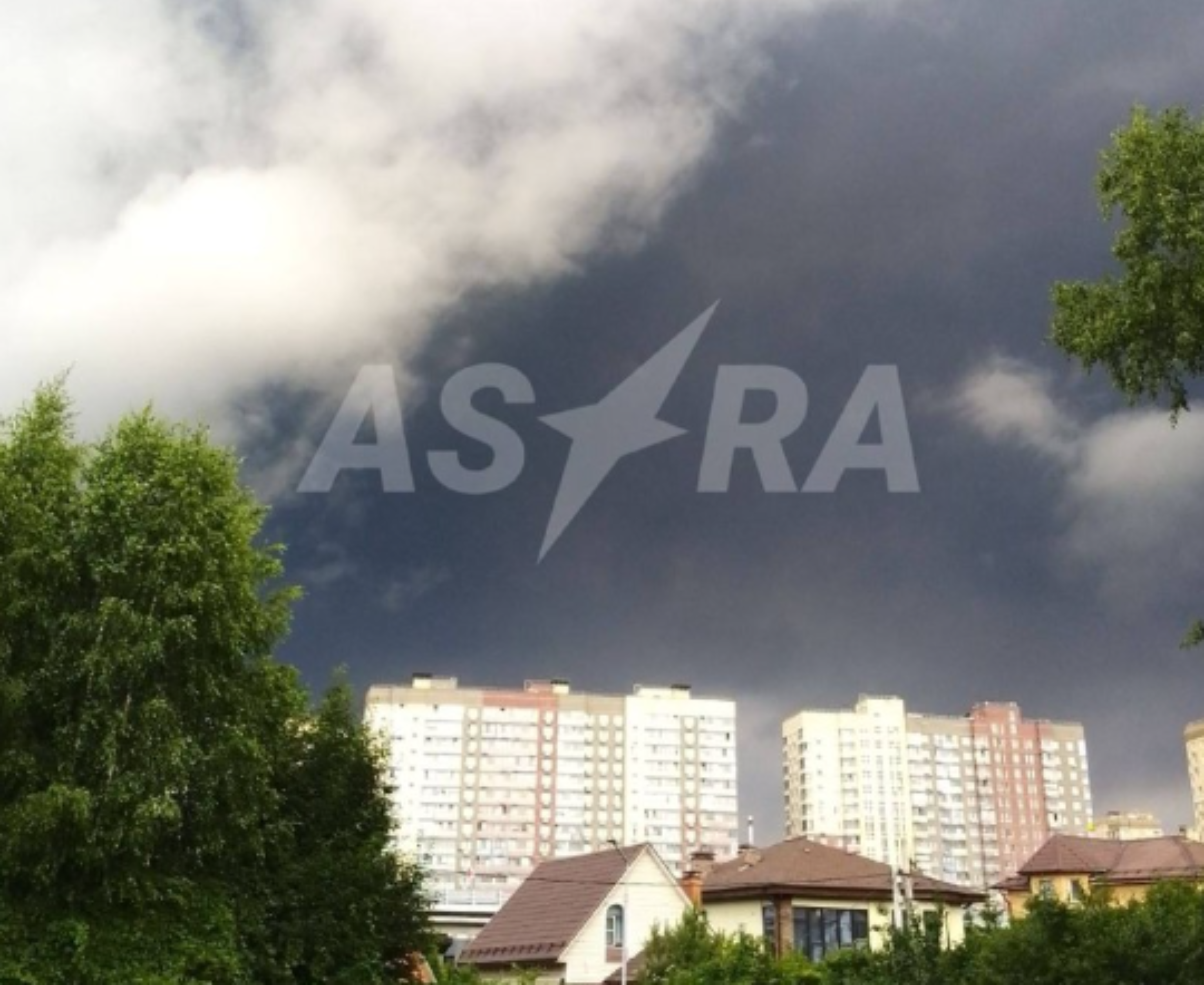 Cum arată Moscova după cel mai mare atac cu drone din ultimii ani: flăcări uriașe și coloane de fum