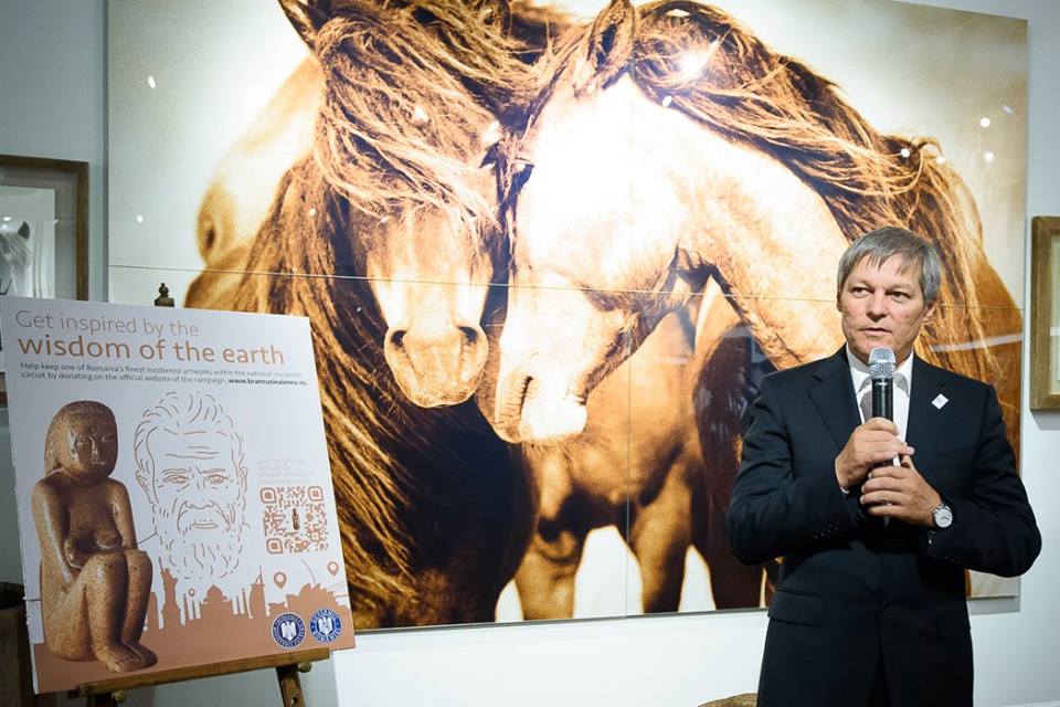 Atunci și Acum | Dacian Cioloș, inginerul agronom ajuns șef al Executivului, în prima guvernare tehnocrată a României