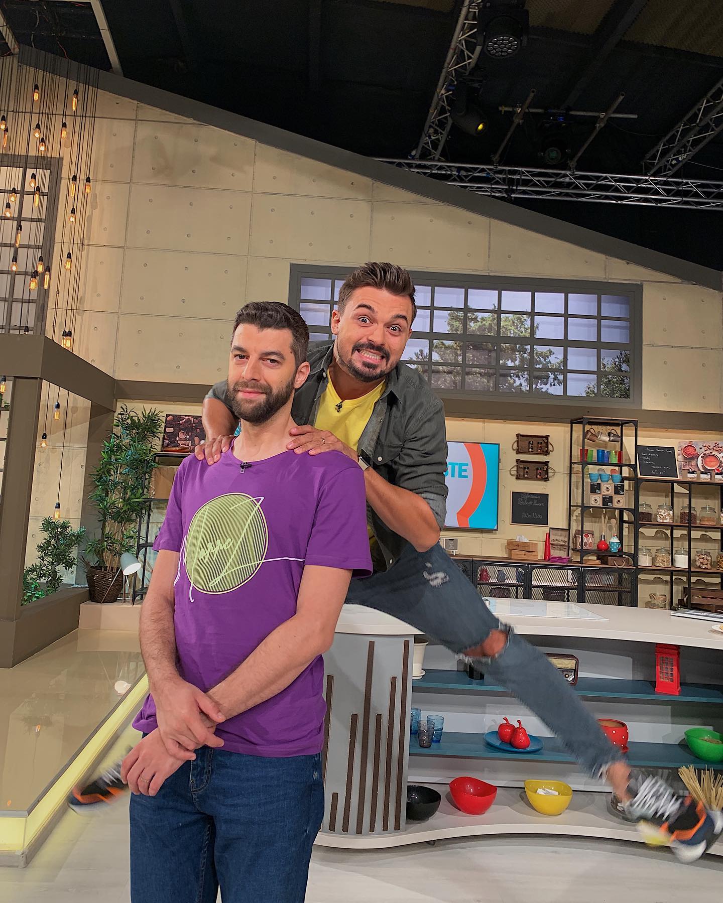 Cine a înlocuit-o pe Adela Popescu la „Vorbește lumea”, după ce a fost depistată pozitiv cu COVID-19