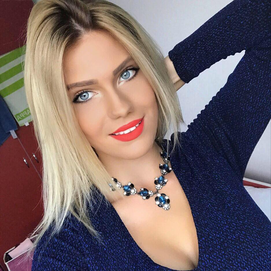 Adelina Budai Ungureanu, cea mai frumoasă voleibalista de  la noi. Are 17 ani și cu siguranță va frânge multe inimi | FOTO
