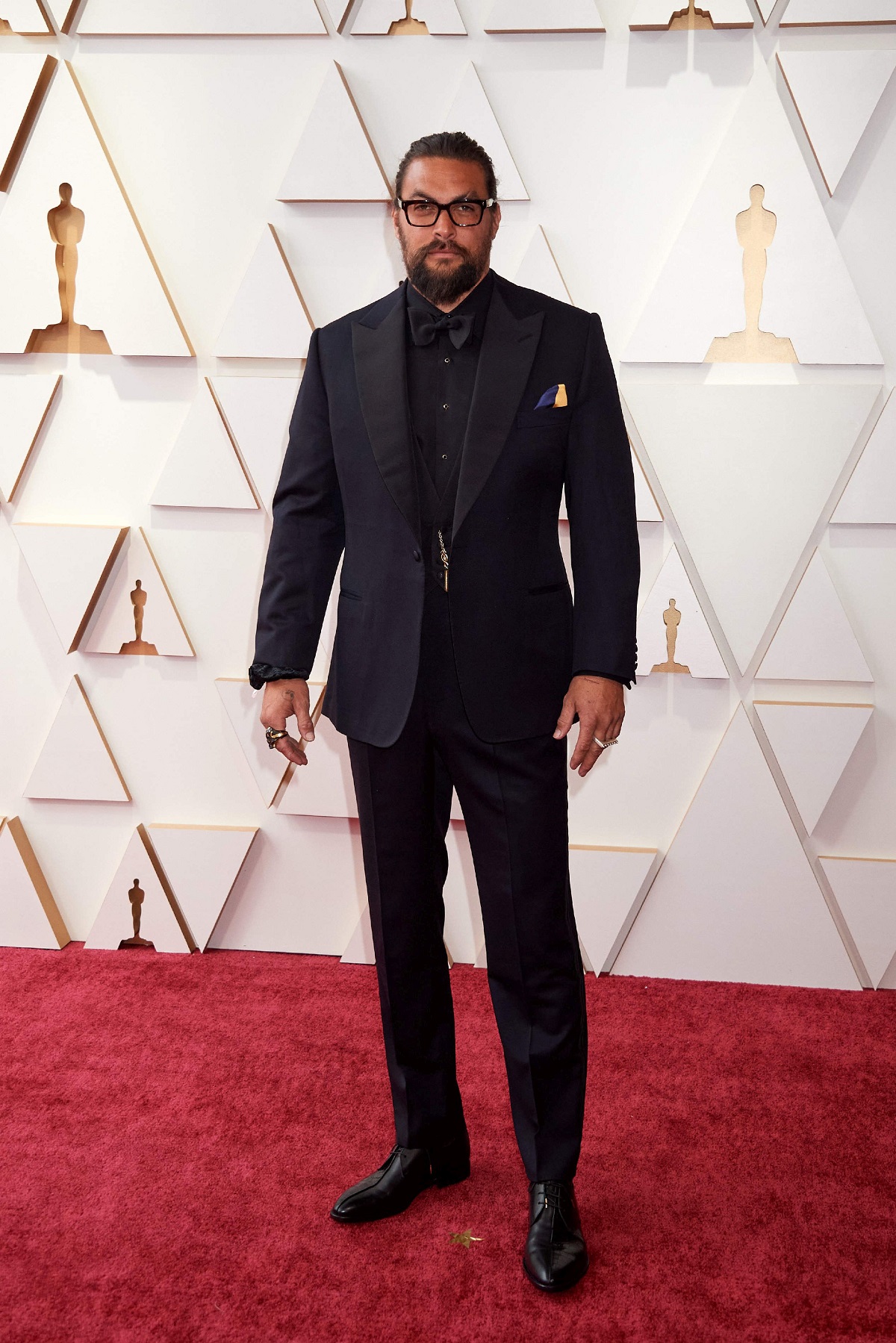 Actorul Jason Momoa a rămas blocat într-o toaletă a unui bar din Zurich: „Prea mică pentru gigantul din Aquaman”