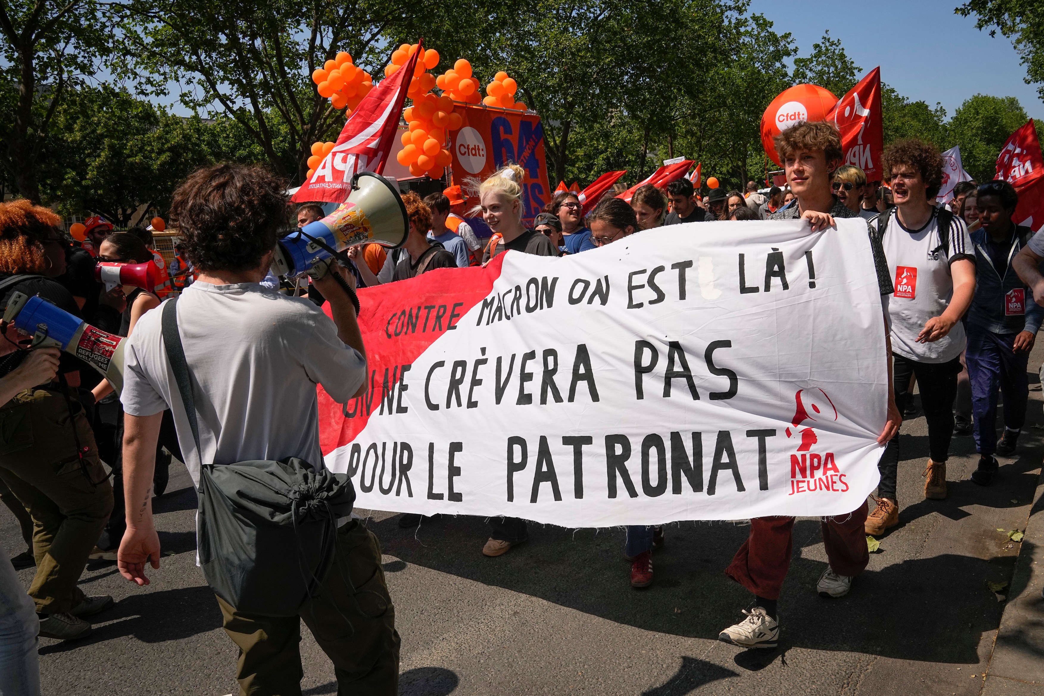Noi proteste în Franța față de reforma pensiilor. Manifestanții au ocupat pentru scurt timp sediul Jocurilor Olimpice de vară din Paris