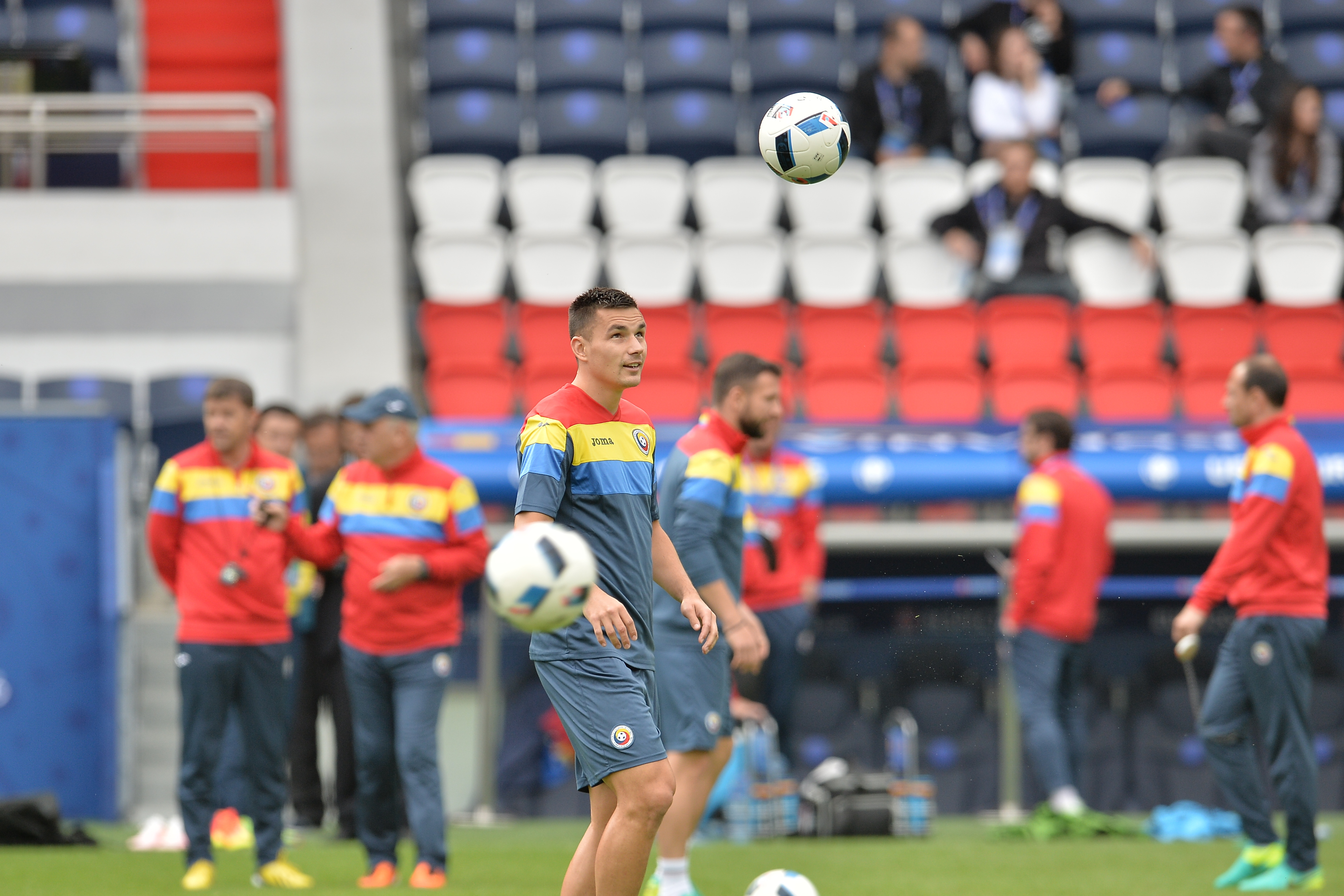 România - Elveția 1-1. Leșin după pauză! Stancu a deschis scorul din penalty, Mehmedi e egalat. Ne-am calificat la decisivul cu Albania!/ BLOG&FOTO&VIDEO