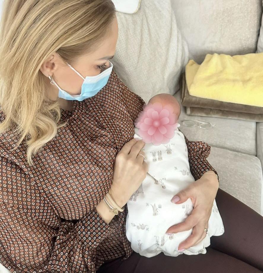 Gabriela Firea a devenit bunică! Primele imagini cu bebelușul și ce nume va purta: „Sigur veți fi iubitori și grijulii”