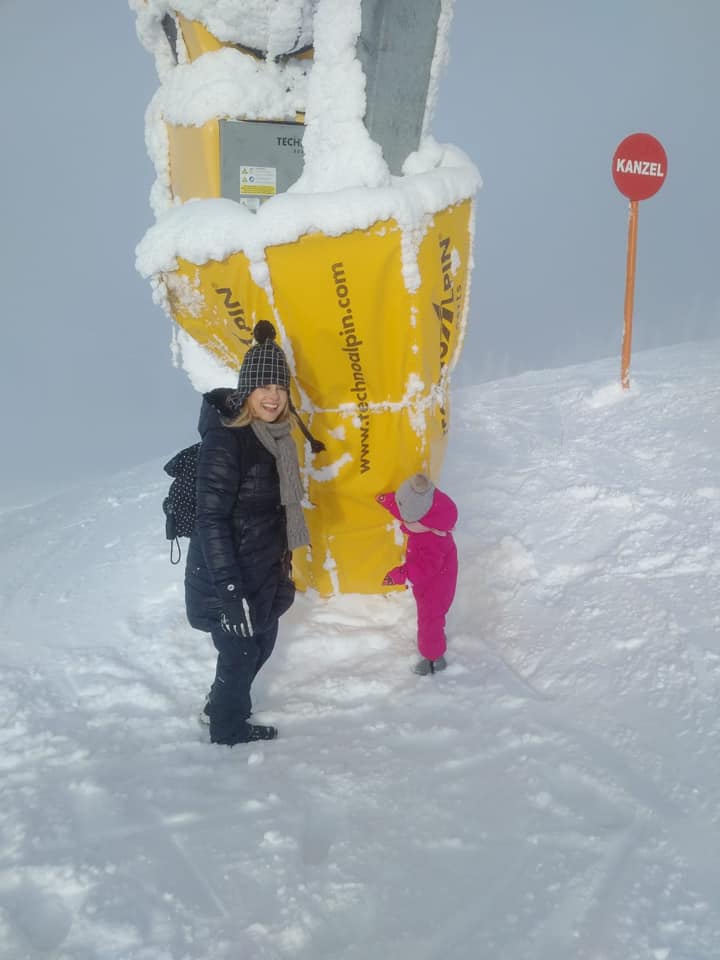 Vacanță de poveste pentru Simona Gherghe și familia ei. Unde se distrează | FOTO