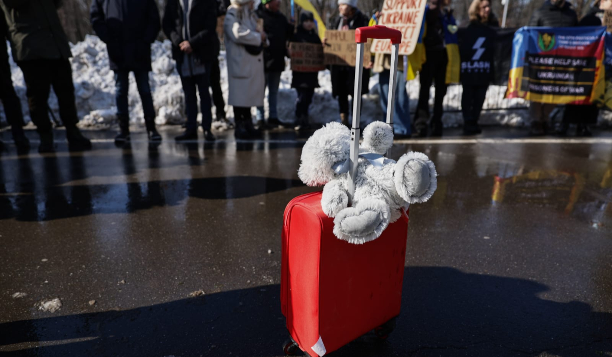 Patru ani de război în Ucraina, comemorați la București printr-o manifestație pașnică: „Pacea nu a venit”