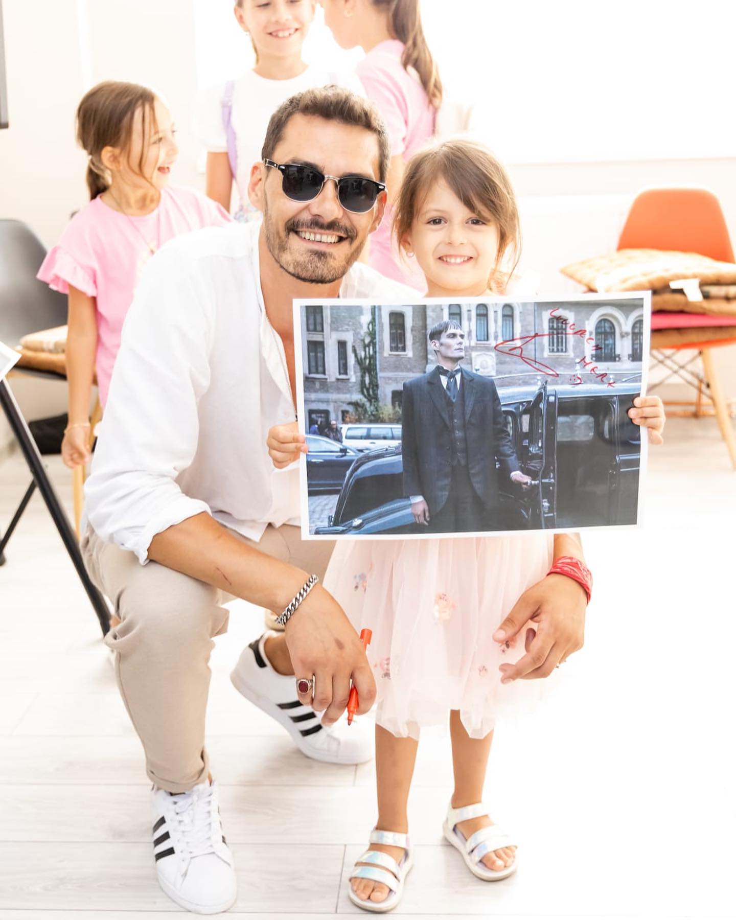 Declarații neașteptate făcute de tatăl lui George Burcea, după ce actorul s-a despărțit de Viviana Sposub. „Chestiunea asta nu pică bine nimănui”