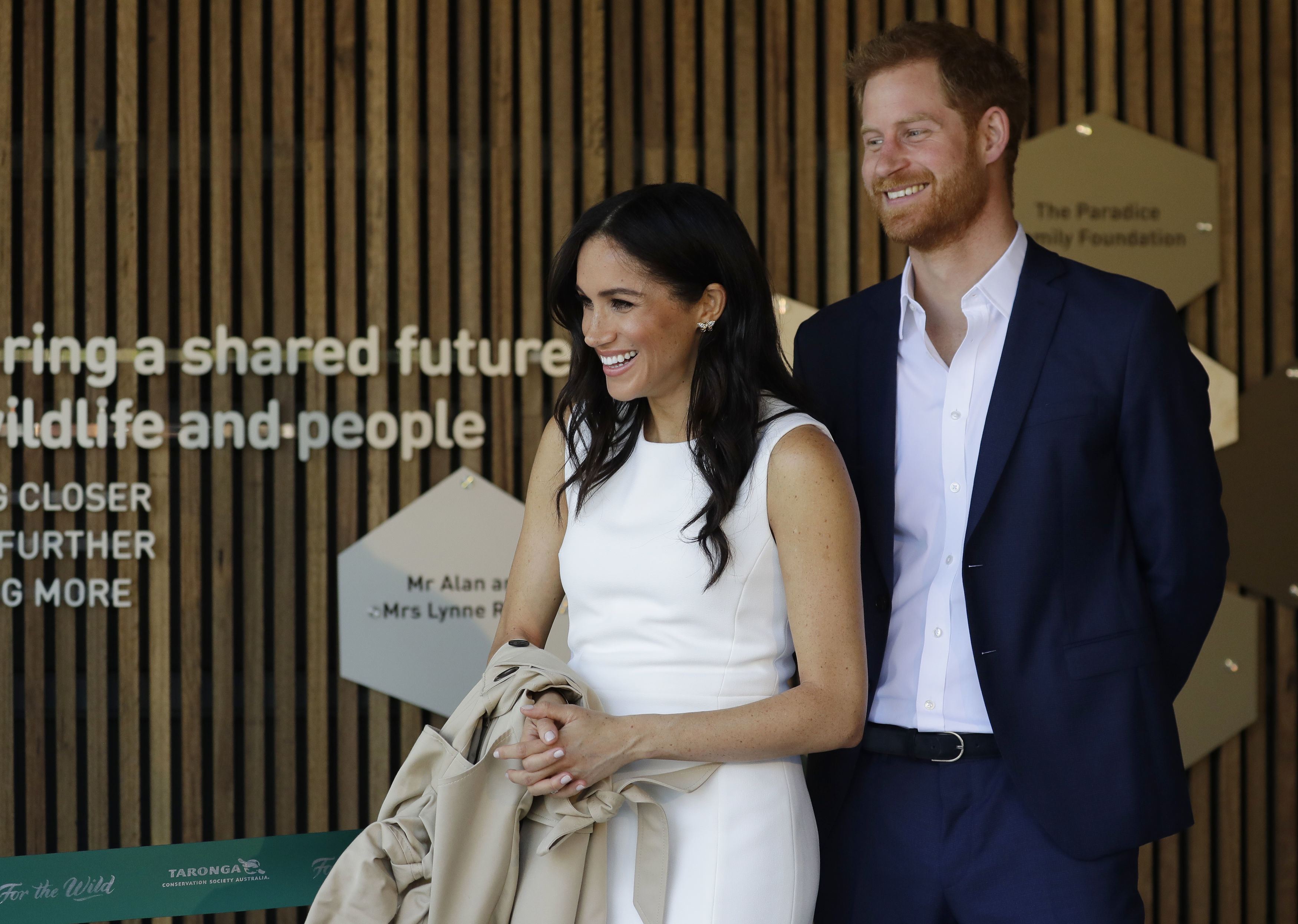 FOTO | Meghan Markle, la prima apariție publică de la anunțul sarcinii. Detaliul subtil în memoria Prințesei Diana