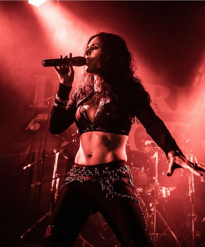 Confesiunile Janei Odintsova, solista rock celebră în Rusia forțată să părăsească țara natală în 2022 fiindcă a criticat invadarea Ucrainei: „Regimul este ca o boală cronică”