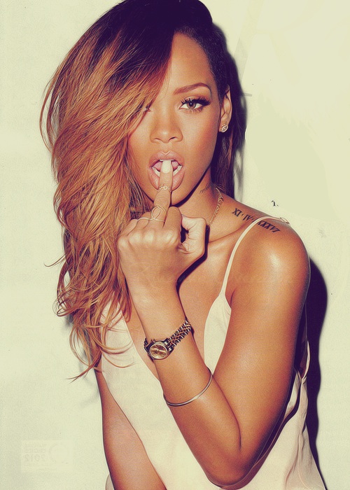 FOTO / Rihanna se face patroană: vrea să cumpere un club de fotbal!