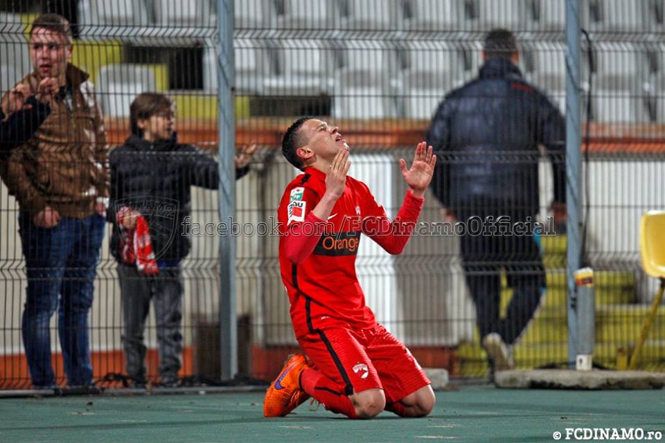 Liga I, etapa a 24-a: Dinamo - FC Botoșani 1-0. Sfântul Valentin Costache! Titularizat în premieră de Mircea Rednic, puștiul de 17 ani a decis meciul și i-a dus ”câinii” pe locul doi / FOTO&VIDEO