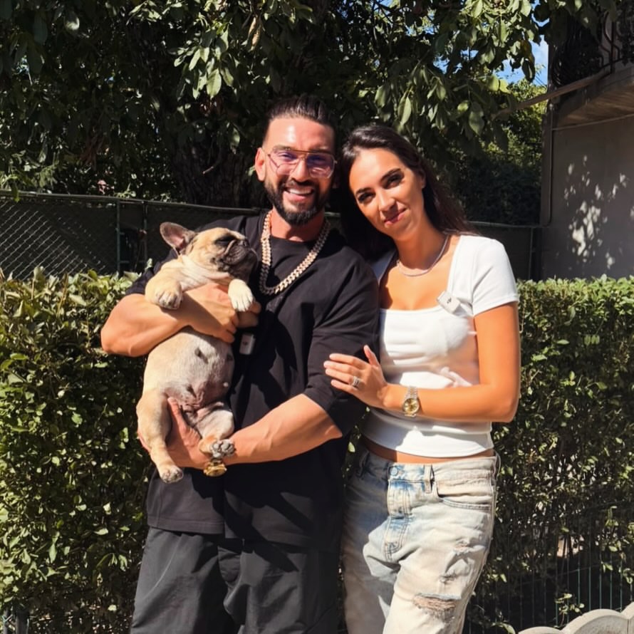 Imagini emoționante cu cățelușa adoptată de Dorian Popa
