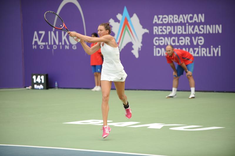 Patricia Țig a pierdut finala de la Baku (Azerbaidjan) în fața unei rusoaice. ^A cedat primul set, l-a luat miraculos pe cel de-al doilea. Oricum, a făcut un turneu minunat, venind din calificări
