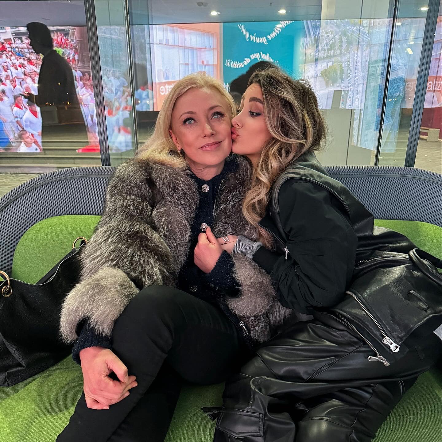 Daria, fiica lui Cătălin Crișan, debutează în televiziune. În ce serial de la Pro TV va putea fi văzută. „Suntem o echipă”