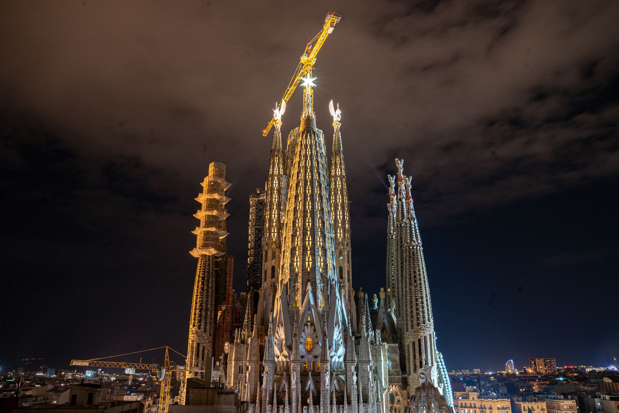 Catedrala Sagrada Familia din Barcelona - care e povestea ei. Curiozități și lucruri mai puțin știute