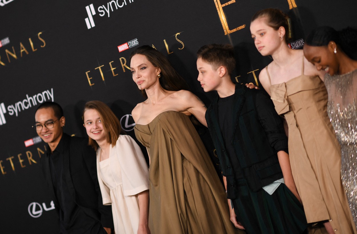 Angelina Jolie ar trebui să știe ce face fiul ei prin oraș. Pax are un comportament îngrijorător