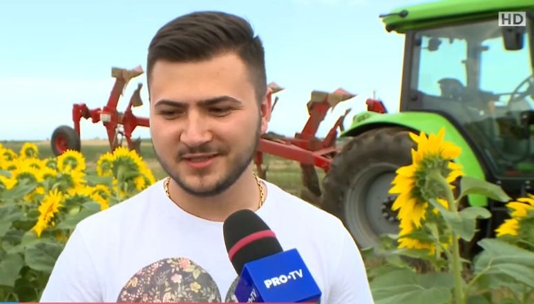 Băiatul lui Nea Rață trage la munca câmpului după BAC. "Vreau să fac bani pentru o mașină" | FOTO