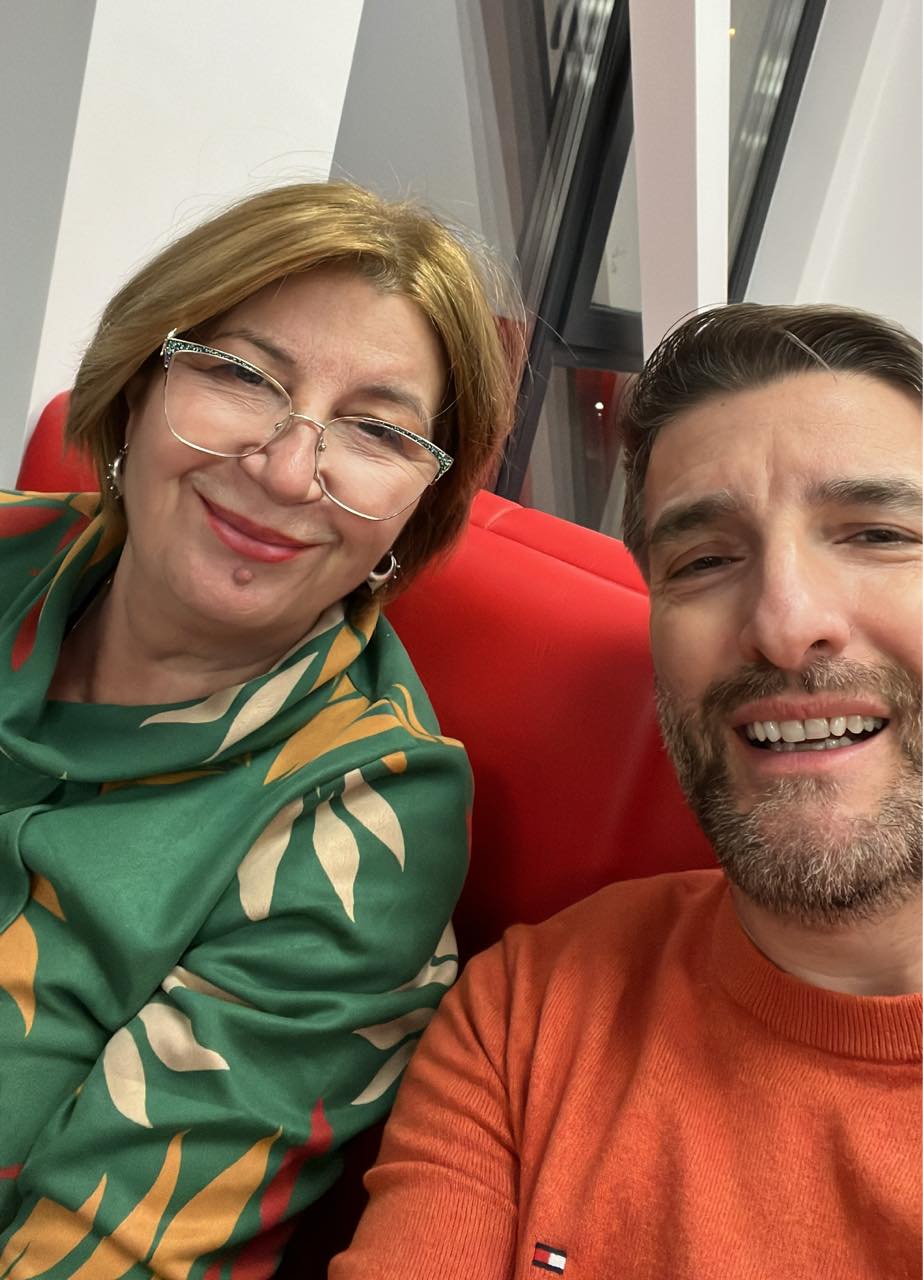 Silviu Biriș a răbufnit după ce Ministerul Culturii le-a cerut actorilor să raporteze ce fac în cele 8 ore de muncă: „Pleacă de la presupunerea că noi cei care lucrăm acolo luăm banii degeaba”