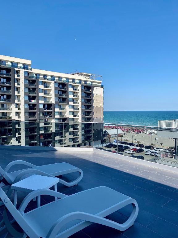 Cât costă să petreci minivacanța de 1 Mai în hotelurile vedetelor de pe litoralul românesc. Prețuri pentru toate buzunarele