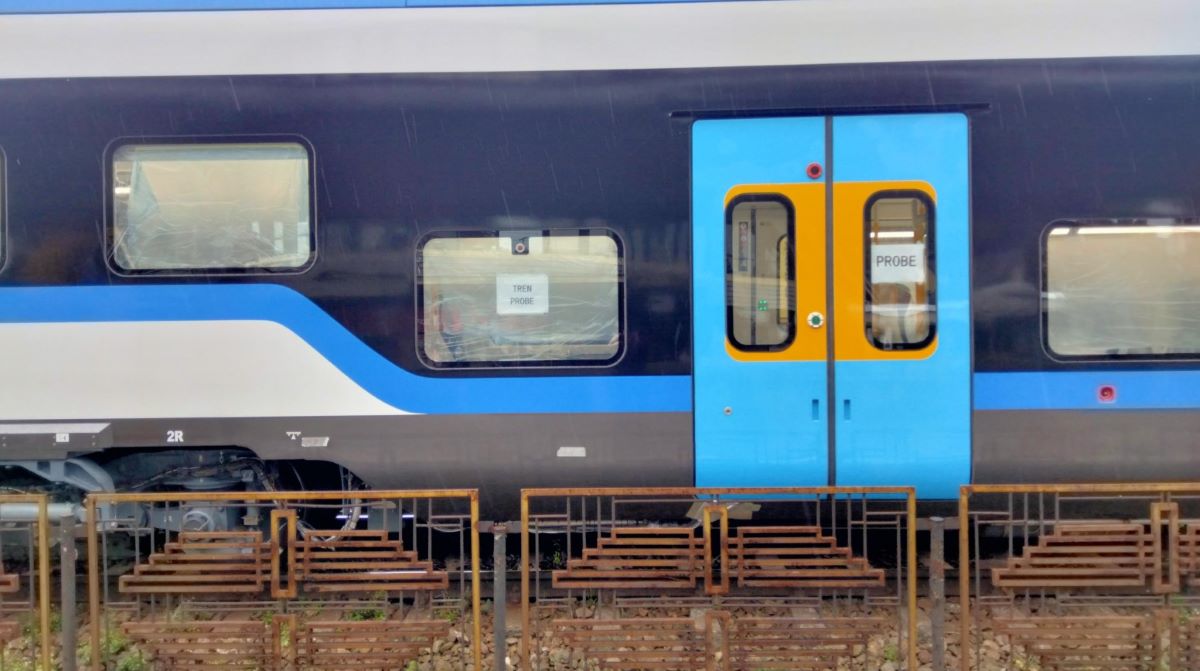 Primul tren electric chinezesc de mare viteză care va circula în România a fost lansat în probe | VIDEO