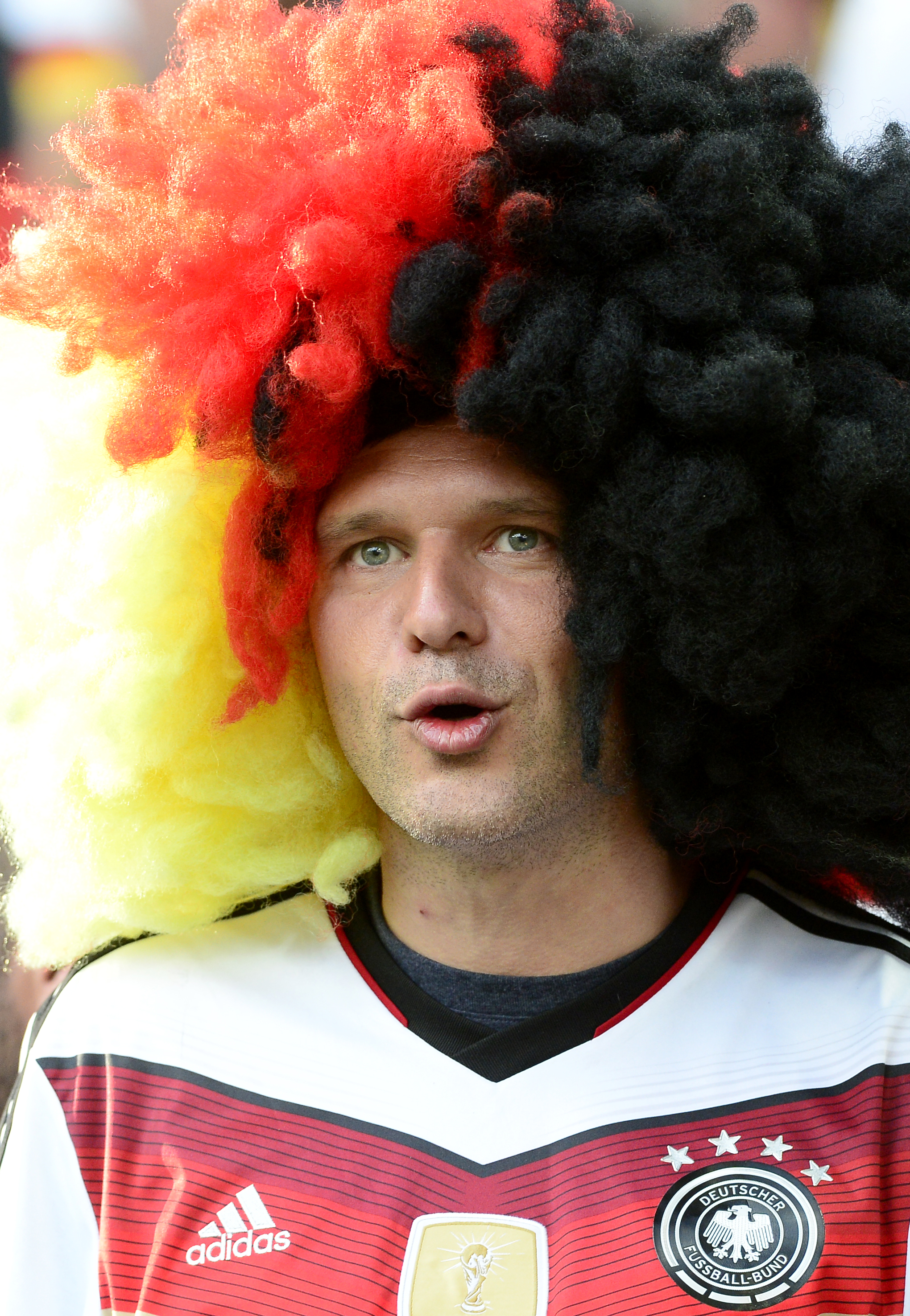 Euro 2016, sferturi. Spectacol în tribune la supermeciul Germania - Italia. Soțiile jucătorilor s-au amestecat printre fani / GALERIE FOTO