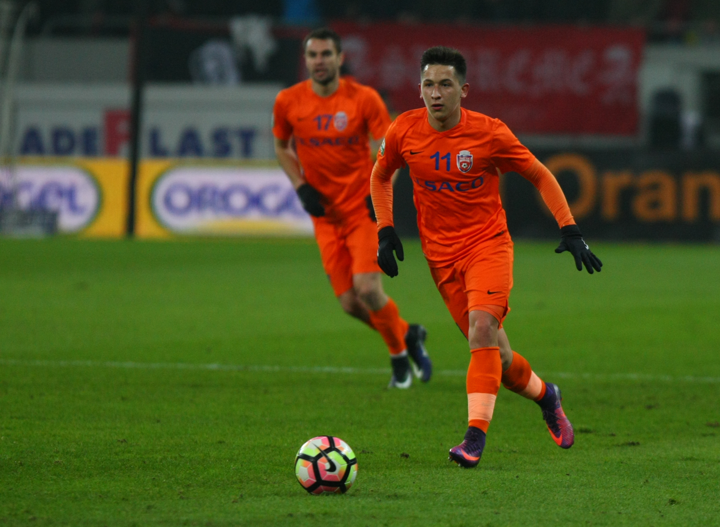 Liga 1, etapa a 24-a. Dinamo - FC Botoșani 1-0. Debut reușit pentru Contra, după un meci cu multe ocazii mari  | GALERIE FOTO