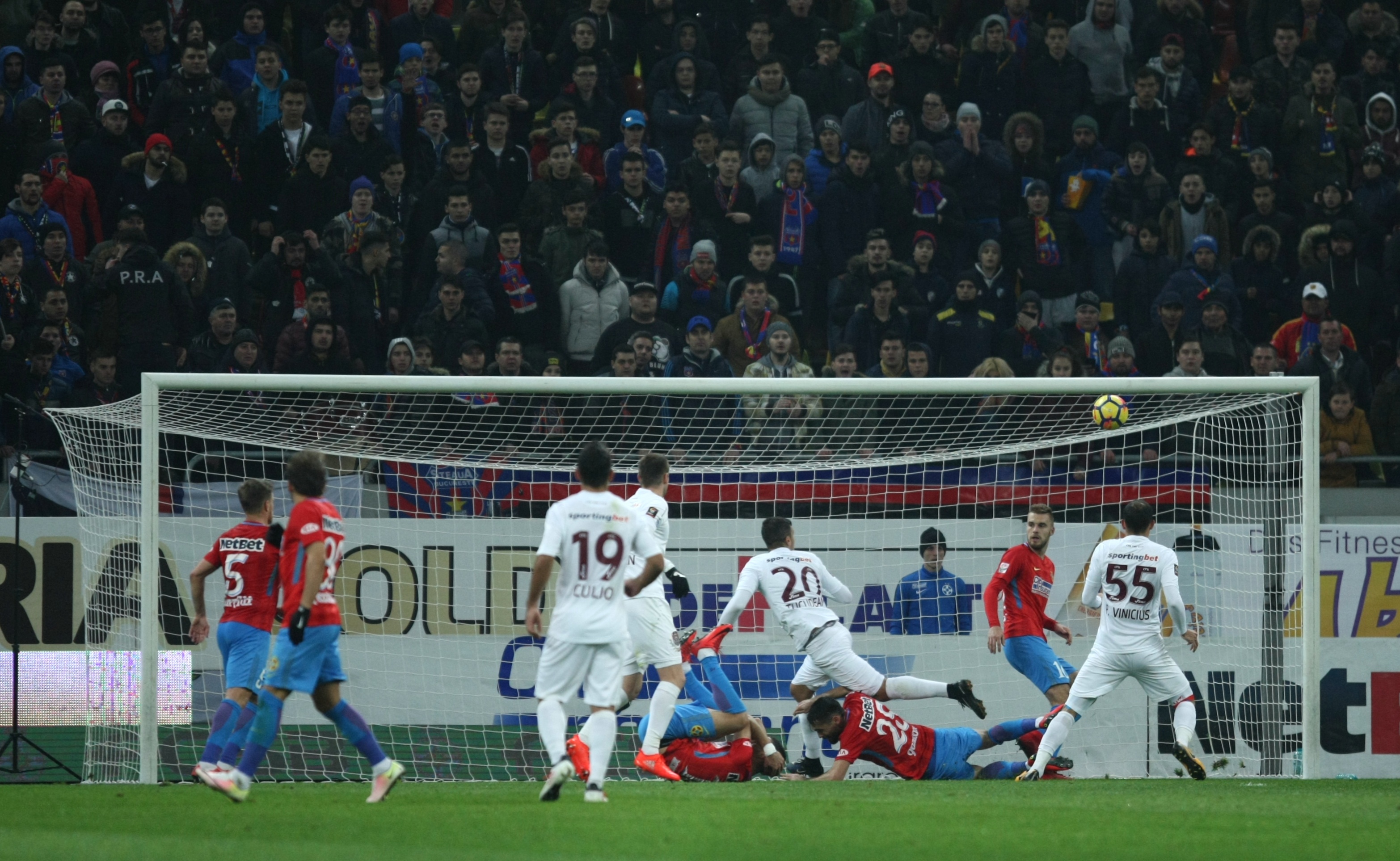 FCSB - CFR Cluj. Derby decis de două erori. Soarta titlului se decide în play-off / GALERIE FOTO