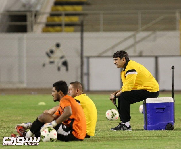 FOTO&VIDEO / Primele imagini cu Piţurcă în treningul echipei Al Ittihad