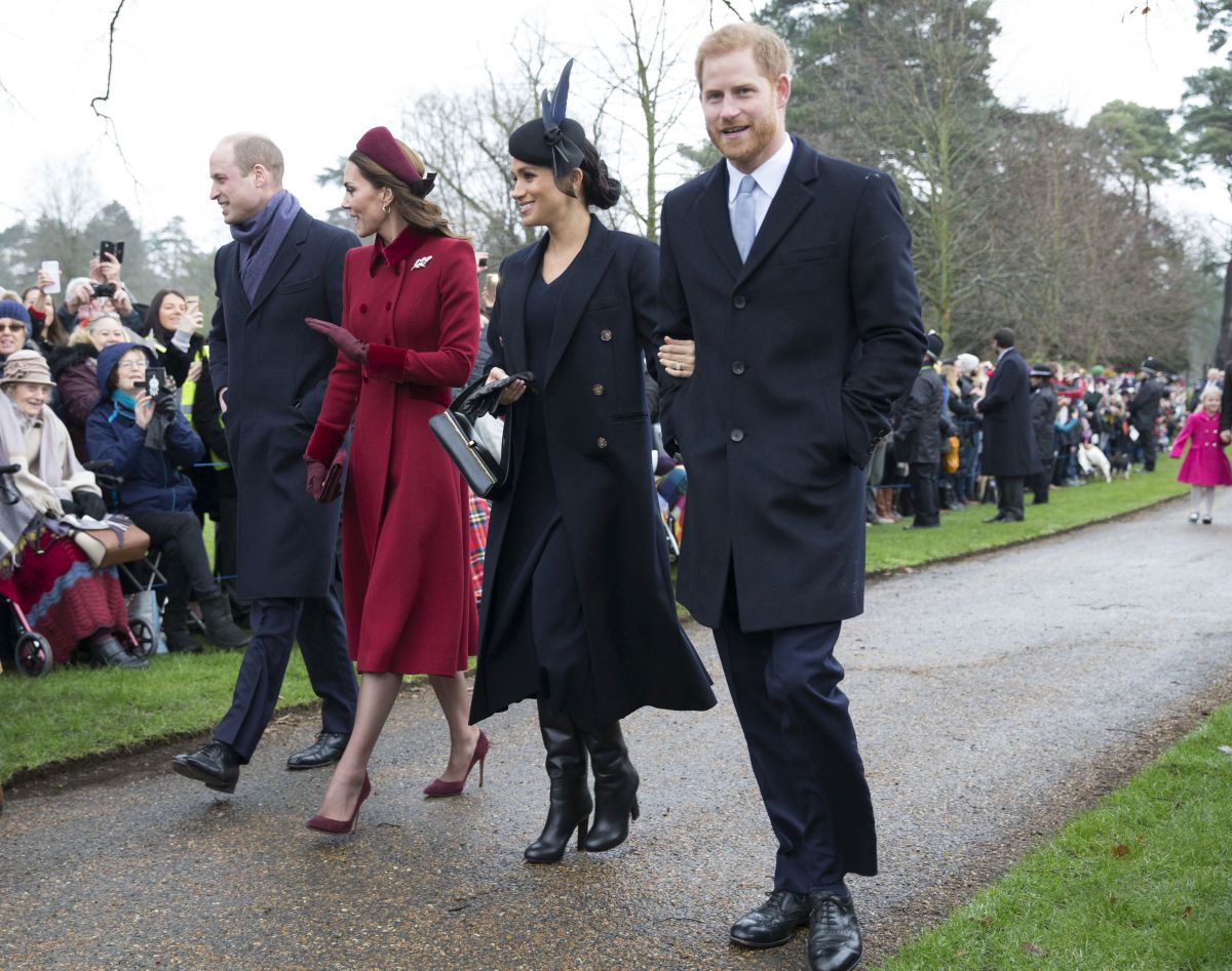 FOTO | Meghan și Kate, apariție neașteptată la slujba de Crăciun! Cum se înțeleg cele două
