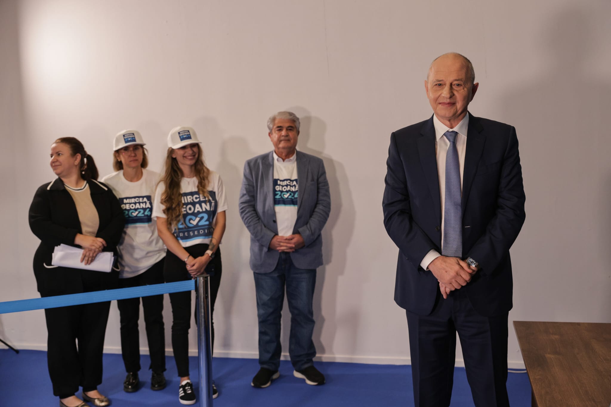 Mircea Geoană și-a depus candidatura la prezidențiale: „Nu vreau să mă plimb sau să dorm”. A promis că va face publice cheltuielile Administrației Prezidențiale