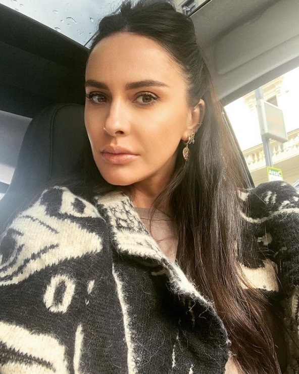 Cum își ține Adelina Chivu fetele departe de tentațiile și anturajele periculoase din Milano: „Este mult mai rău decât la București, nesiguranța de pe străzi”