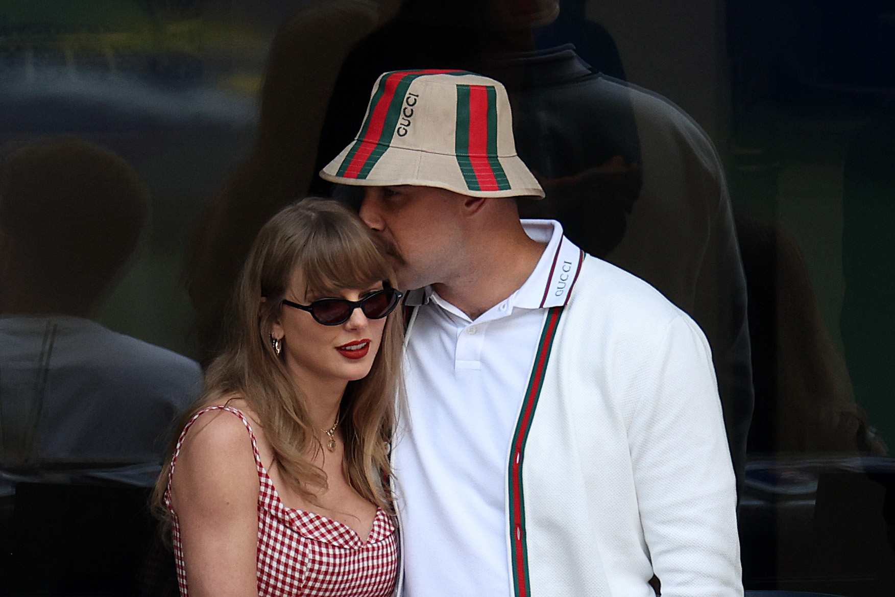 Taylor Swift și Travis Kelce, nuntă secretă cu peste 1.000 de invitați. Indiciul care a declanșat un val uriaș de speculații