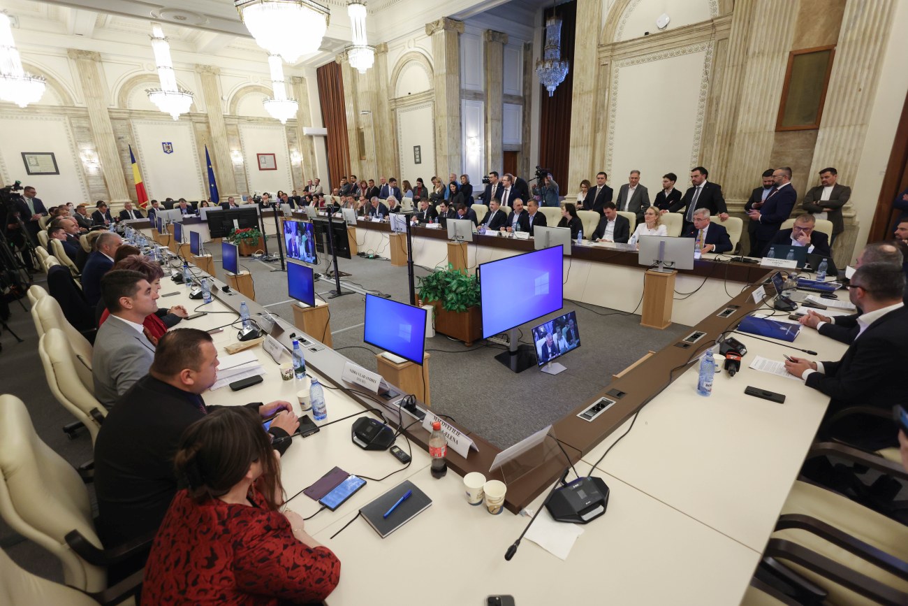 Scandal și blocaj la dezbaterea bugetului în Parlament. Amendamentul PSD pentru persoanele vulnerabile, respins de două ori. Grindeanu a convocat ședința coaliției joi, prezența lui Bolojan e incertă