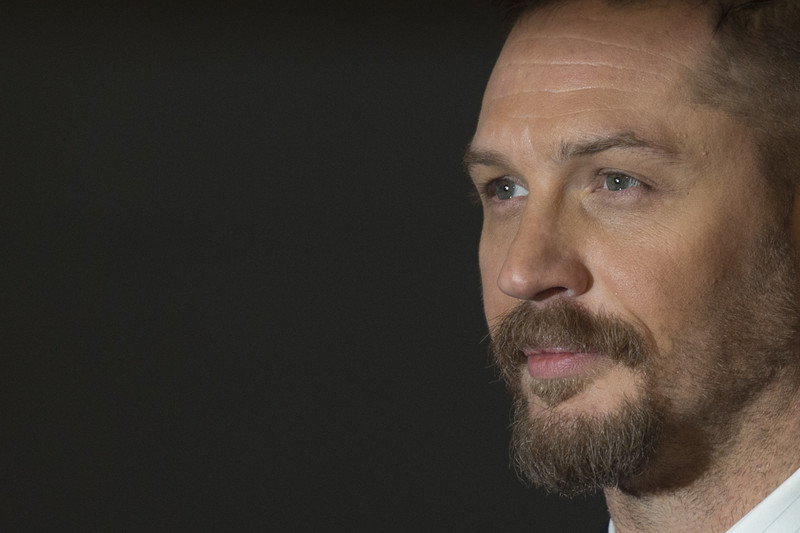 Tom Hardy a fost concediat din distribuția serialului „MobLand” și nu va mai apărea în sezonul 3. Decizia neașteptată luată de producători