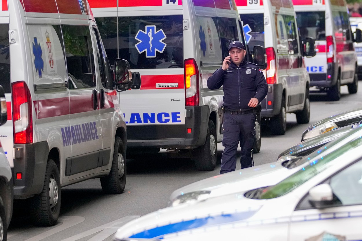 „Avea listă cu cei pe care voia să-i omoare”, spun oficialii sârbi despre elevul care și-a împușcat mortal 8 colegi și pe paznicul școlii