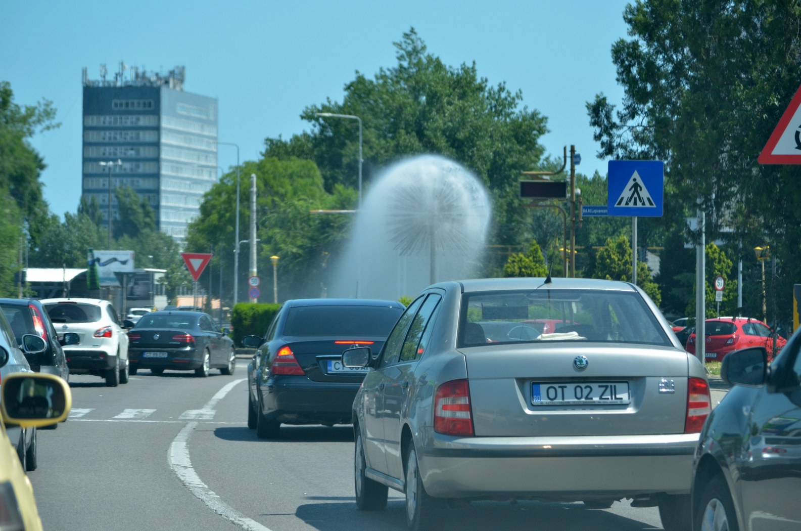 Apa mării, remediul perfect împotriva caniculei. S-au înghesuit la scăldat GALERIE FOTO