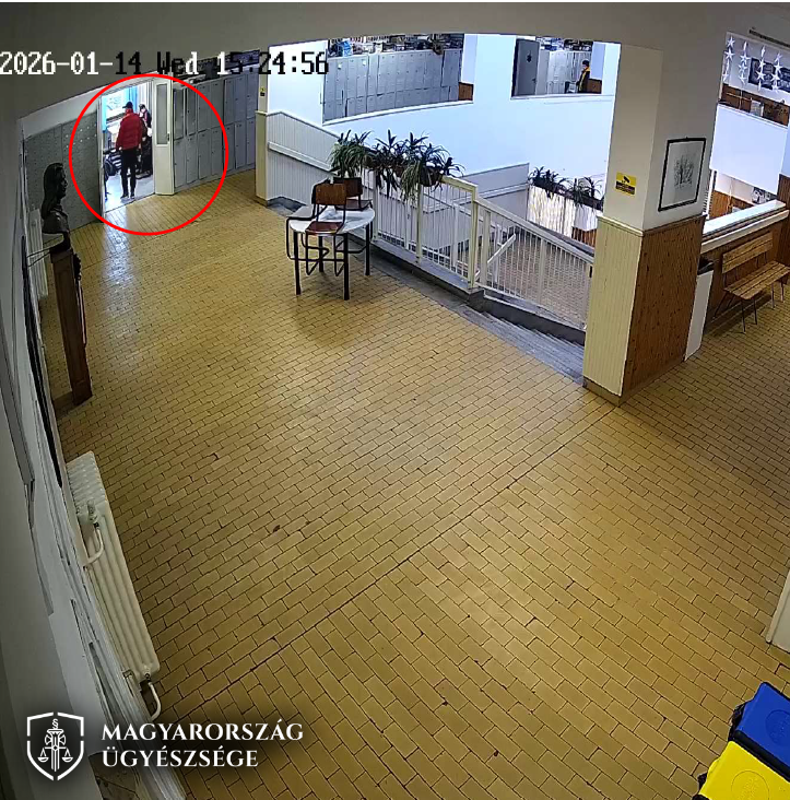 Berontott az órára egy feldühödött apa az érdi általános iskolába: nem volt jó ötlet