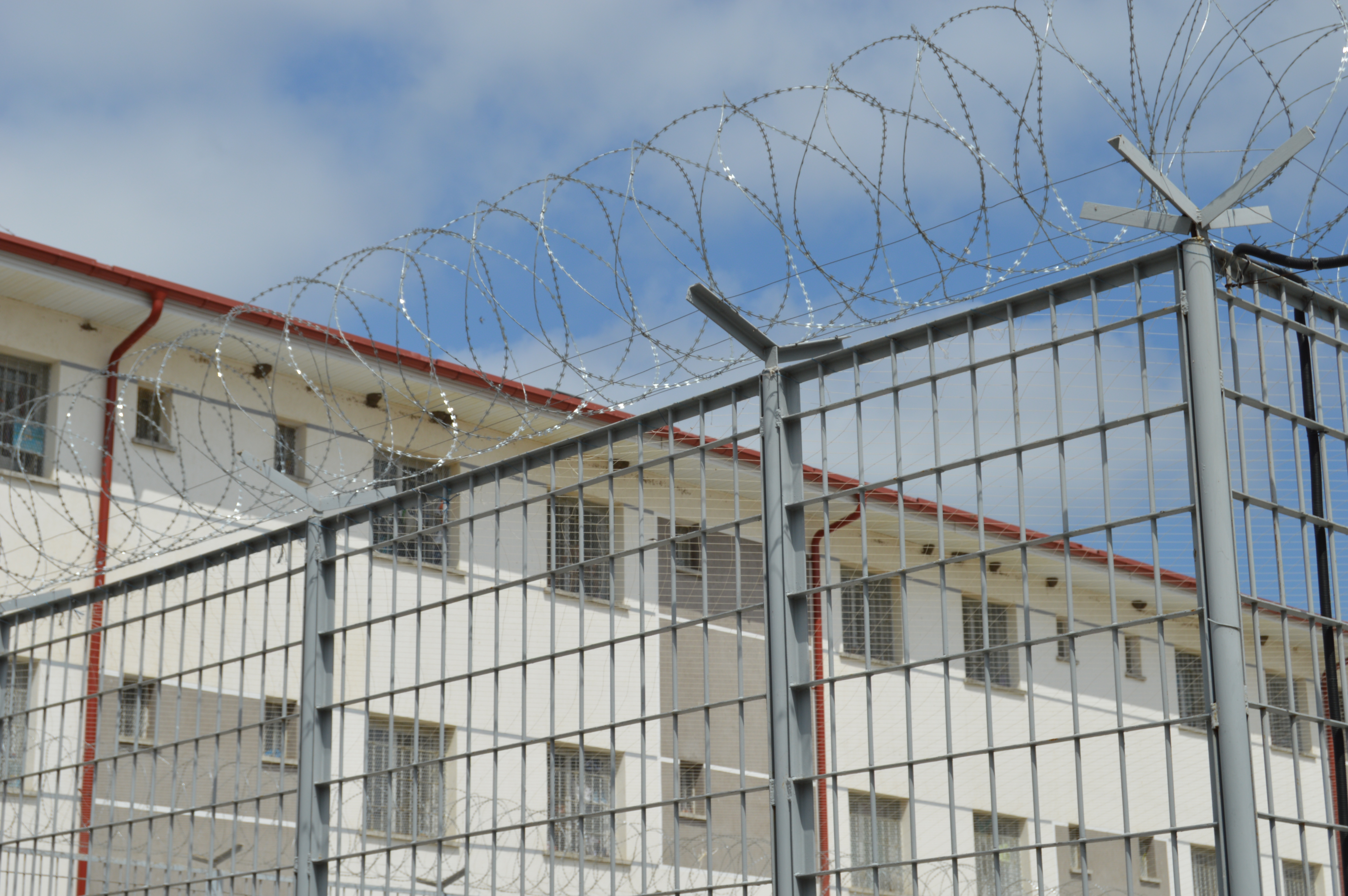 REPORTAJ / Angajații Penitenciarului Vaslui: ”Suntem într-o situație disperată” | FOTO