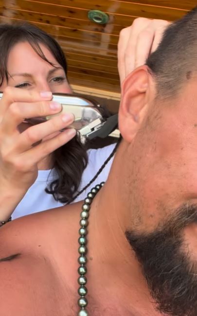 Jason Momoa s-a tuns scurt, în fața camerei. A renunțat la părul lung pentru o cauză nobilă