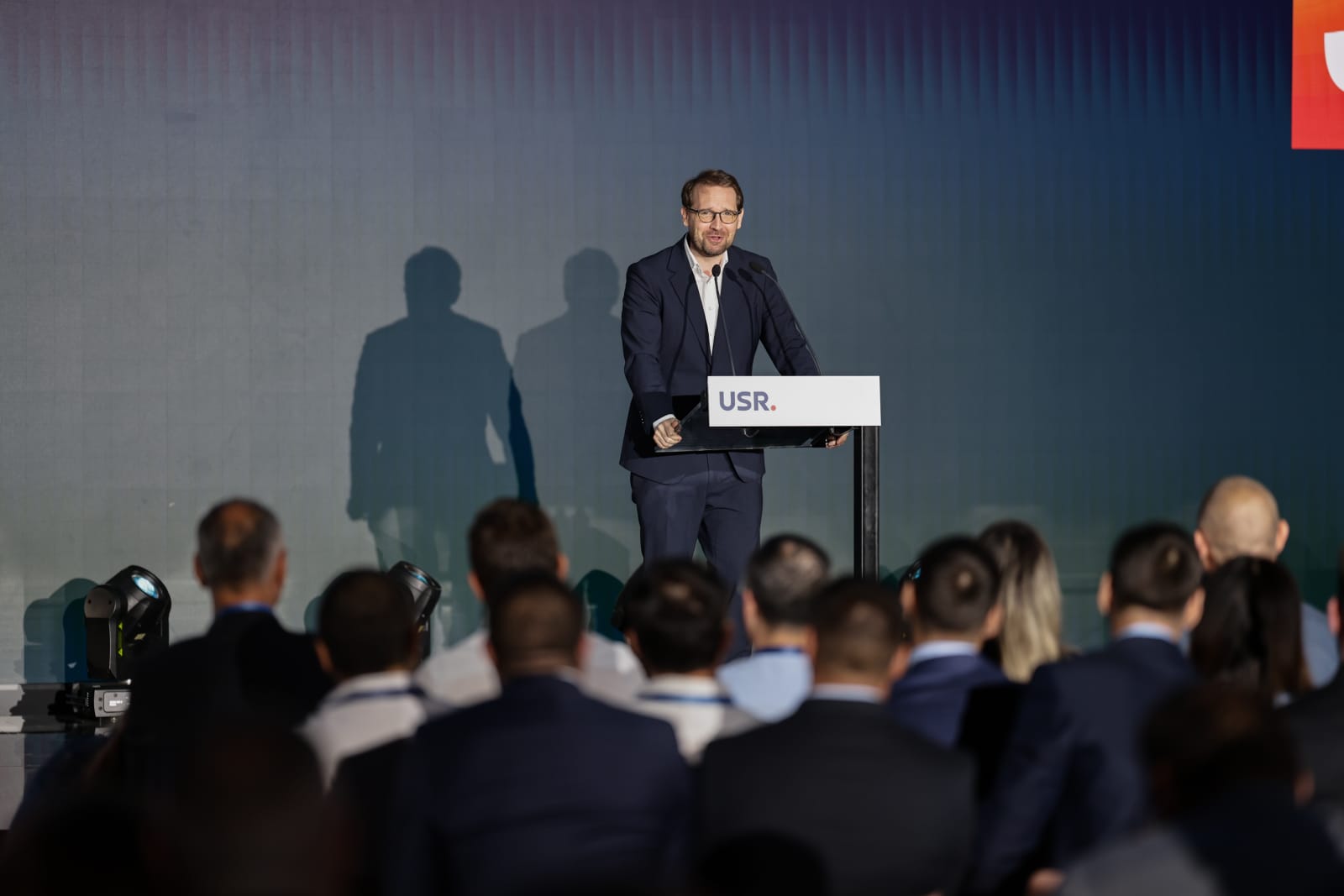 Dominic Fritz, atac dur la adresa partidului AUR: „Vrea o Românie condusă de hoţi cu tricolorul în mână”