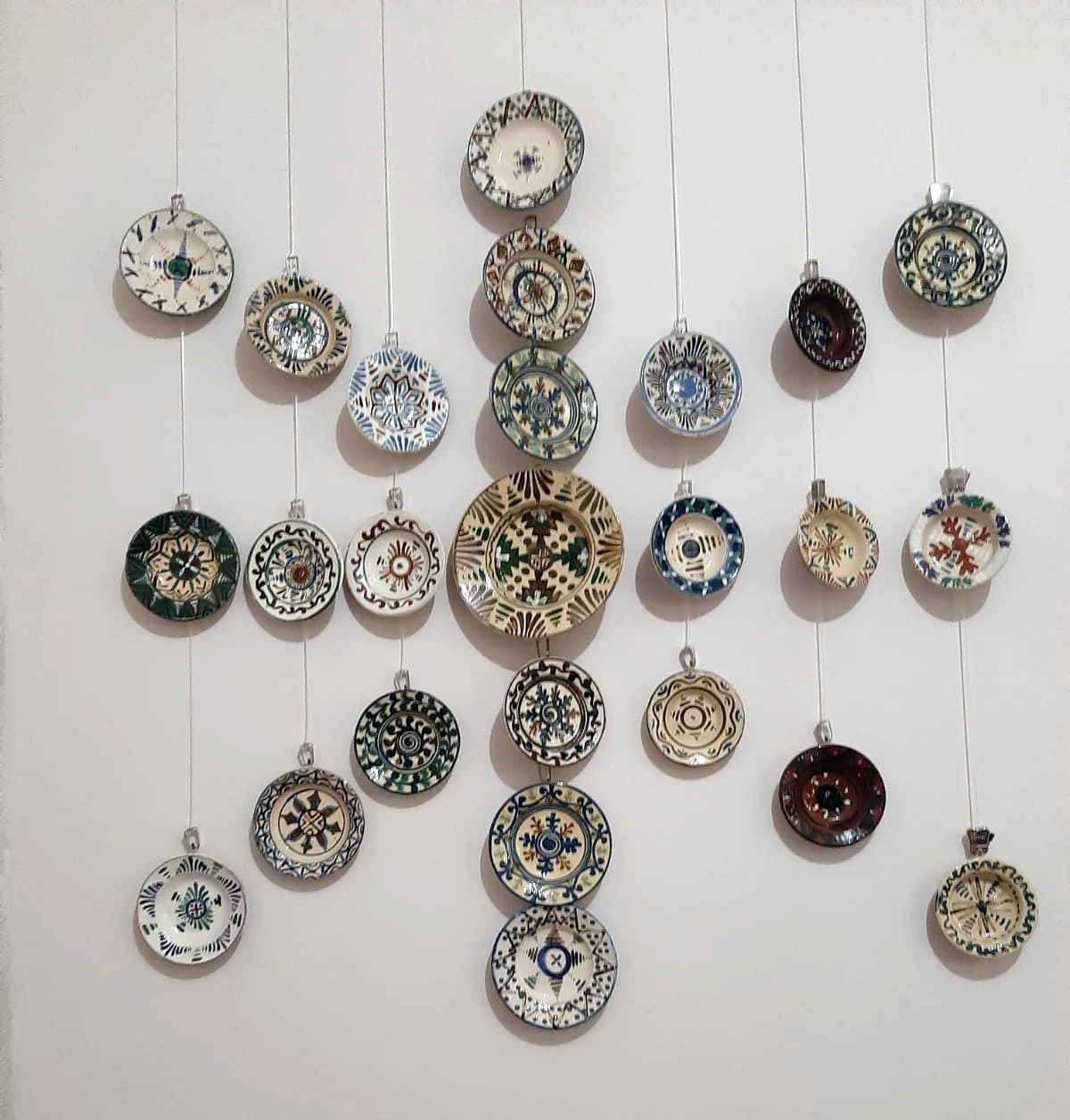 POVEȘTI DIN BUCUREȘTI | Vila cu clopoței în turn și misterul ceramicii albastre
